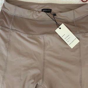 LA society, Size: Large